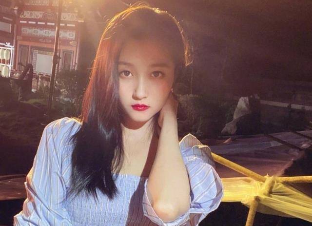 原创范丞丞关晓彤吻戏路透！气氛感十足，网友：鹿晗快来