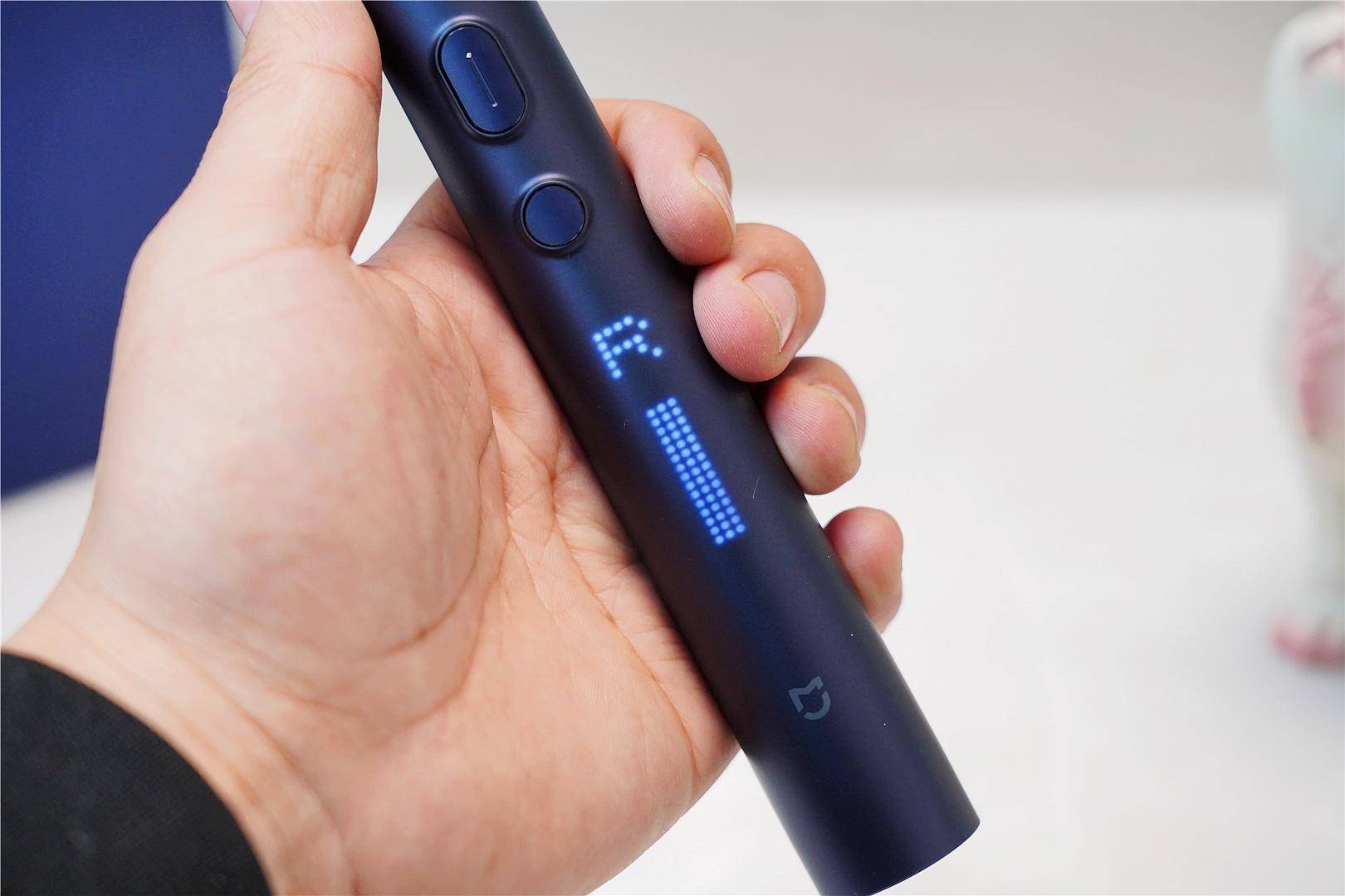 led显示,无级动力调节,私人定制-米家声波电动牙刷t700分享_充电