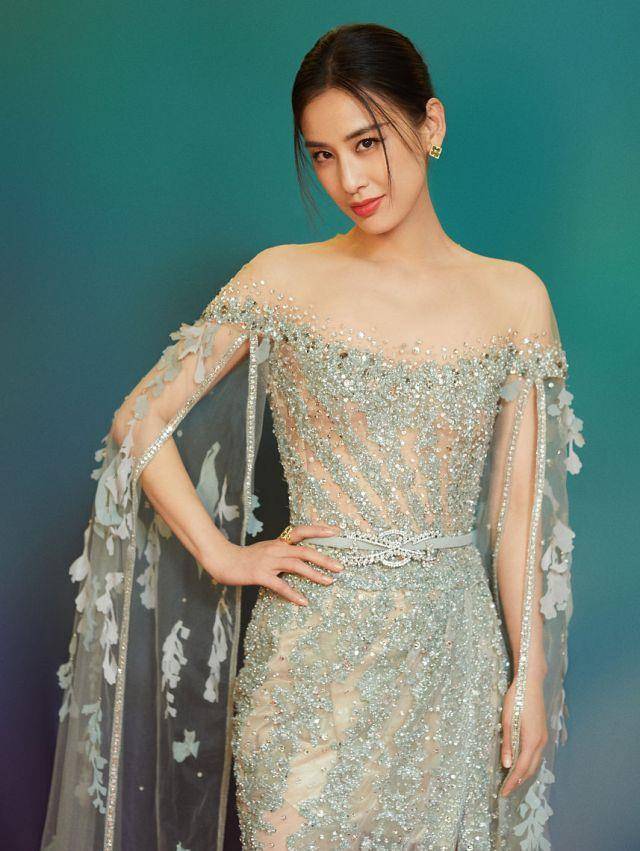 黄圣依穿星光礼裙秀完美身段气质好高贵展现出高贵华丽风情