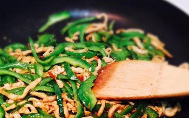 猪肉怎么炒不溅油 a74d6d6b4e1a4e599a8c0bd050eb78fd.jpeg