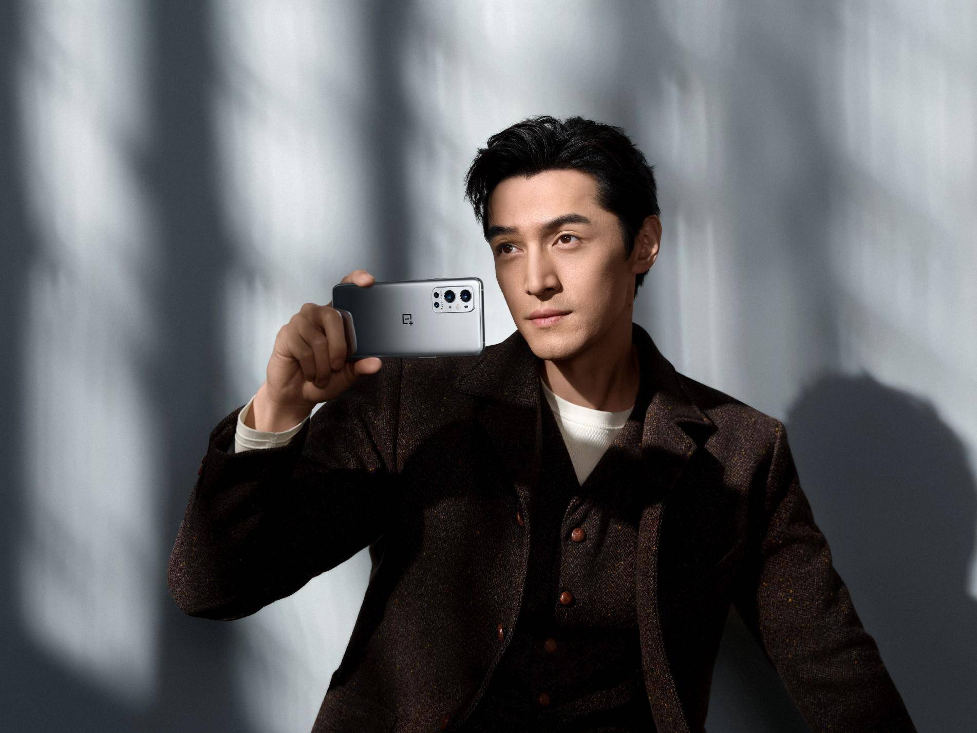 胡歌:我已经40岁,也就这样了_华为