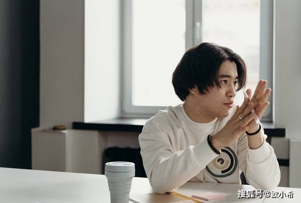 男生怎么自己创业 090a8f01fb5549069e296b41b55c0ec7.jpeg