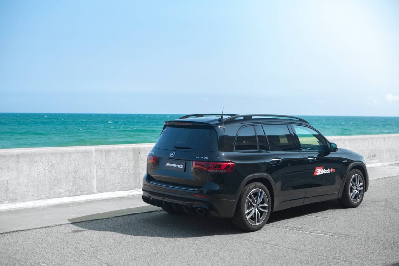 试驾奔驰glb 35 amg 4matic,搭载2.0t发动机,它够纯粹吗?