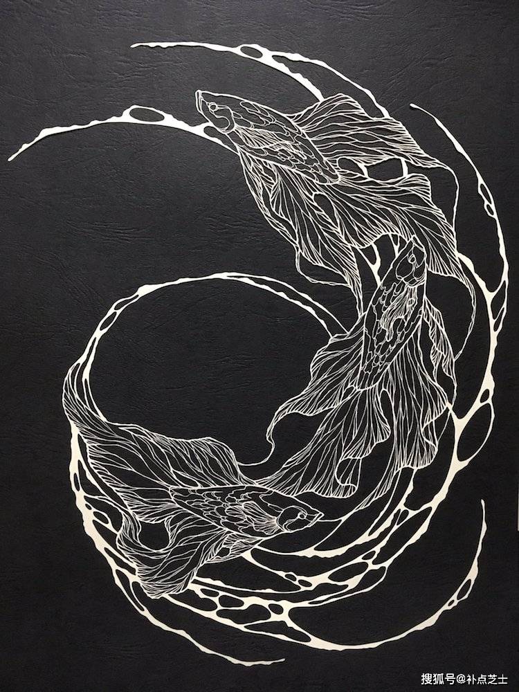 您见过这样的剪纸吗?艺术家用刻刀绘出水墨画般错综复杂的美