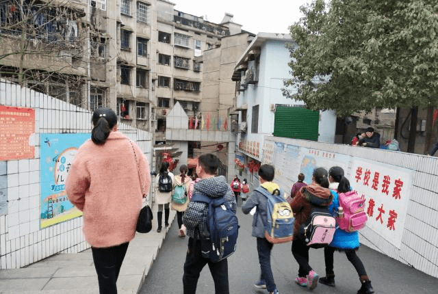 宝庆古城，邵阳东塔旁的这所小学地处市中心，游玩好去处！