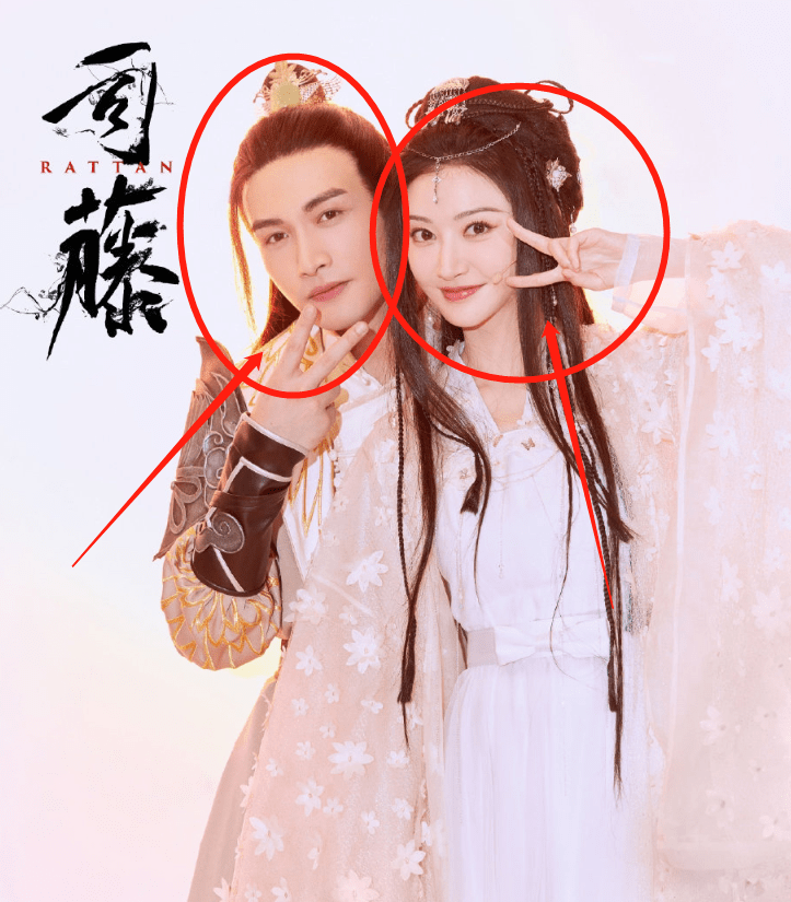 谭松韵晒景甜张彬彬合照,《司藤》夫妇再撒狗粮,张彬彬的回应那是一个