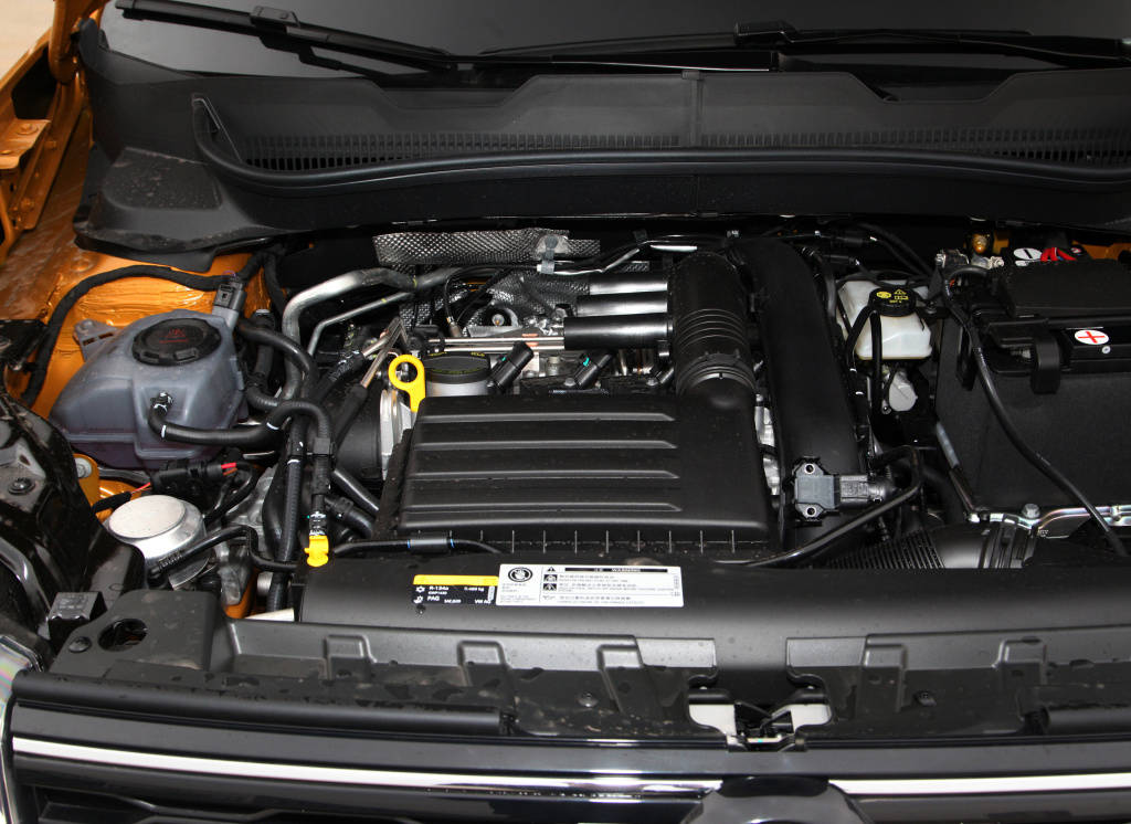 小型suv抚顺谁受欢迎途铠和探影对比测评