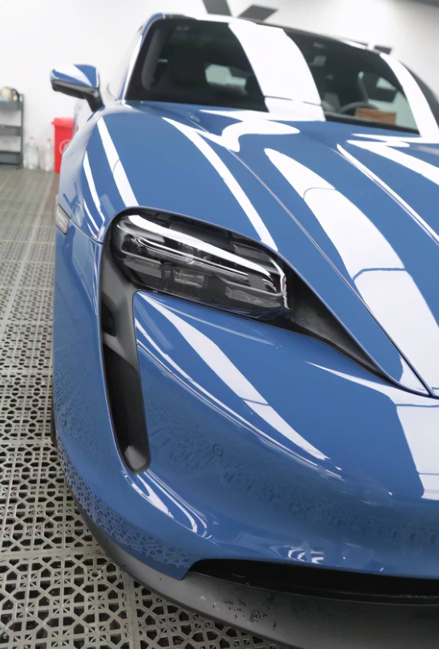 电动王者保时捷taycan披挂xpel隐形车衣