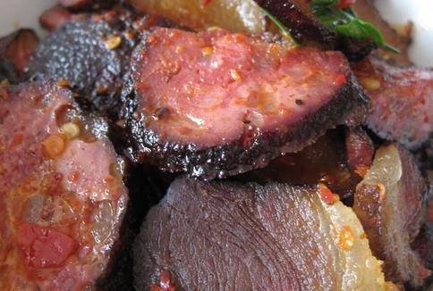 现在怎么样烘腊肉不臭 b7b6aef236444294bc7c7f16bb12df09.jpeg