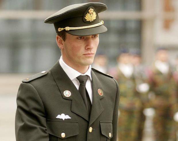 原创11国混血的帅气王子,为何娶平民女记者为妻,她的真实身份是什么