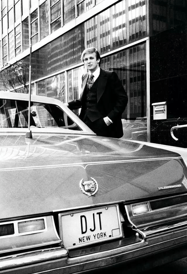 后来,特朗普回忆,当时酒吧里年轻,漂亮,高挑的女孩有很多,但是他就是