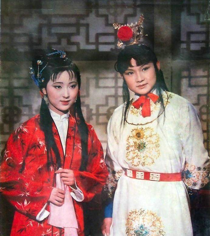 林黛玉相亲不成开了家奶茶店很多贾宝玉慕名而来一杯奶茶3千