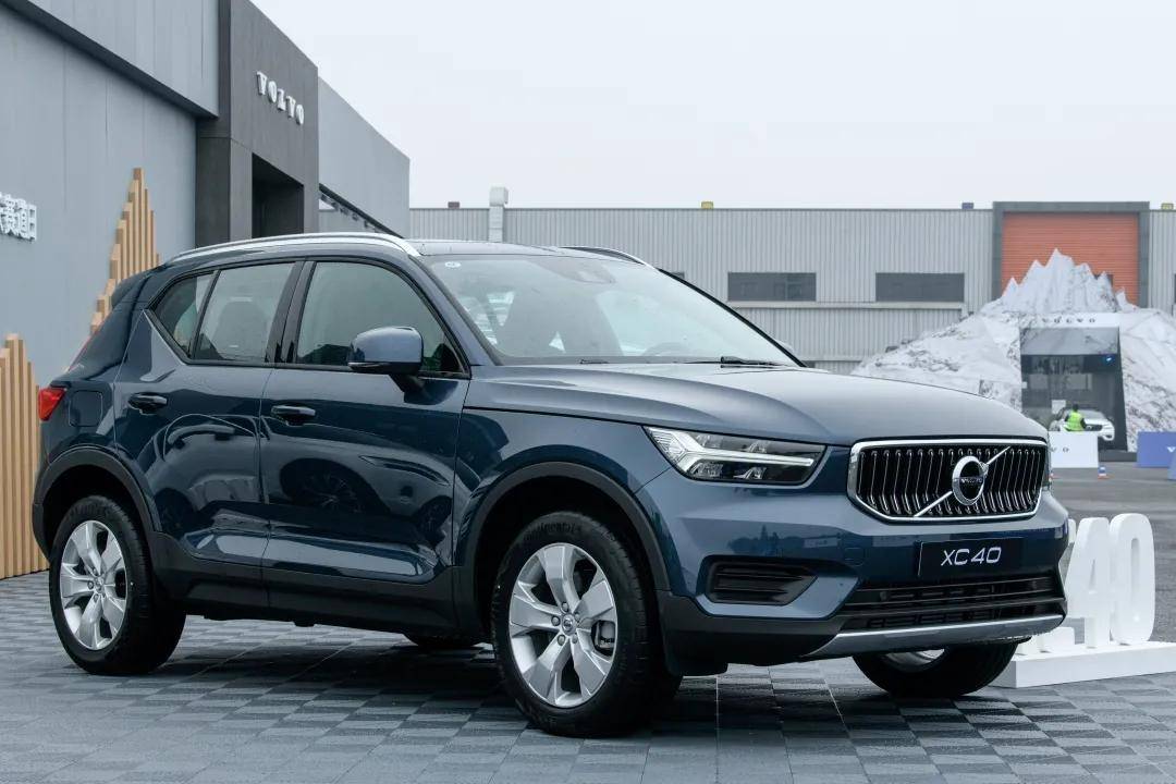 暖男味儿十足的运动健将试驾沃尔沃全新s60xc40