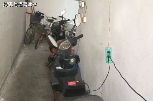 突發太原一小區電動車屋內爆炸25名居民被疏散