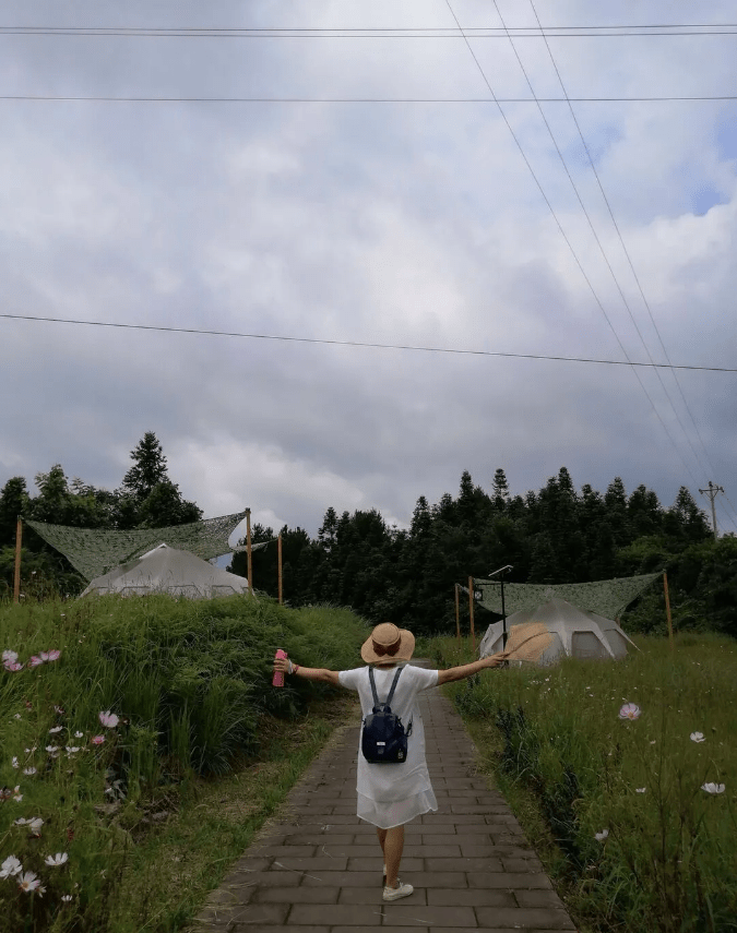 重庆盛夏热门乡村游綦江高庙北纬29度康旅小镇成首选自驾游家庭组选择