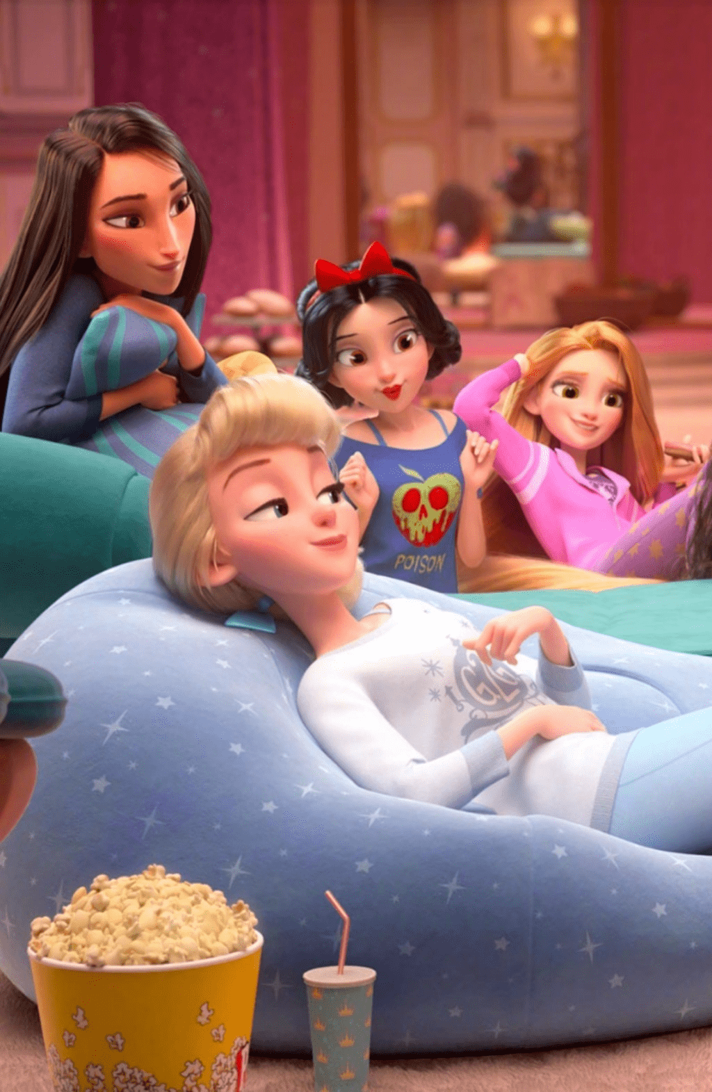 图片[3]-迪士尼公主们在家时都穿啥？木兰穿得像学生，艾莎胸前的字很亮眼-魔性次元