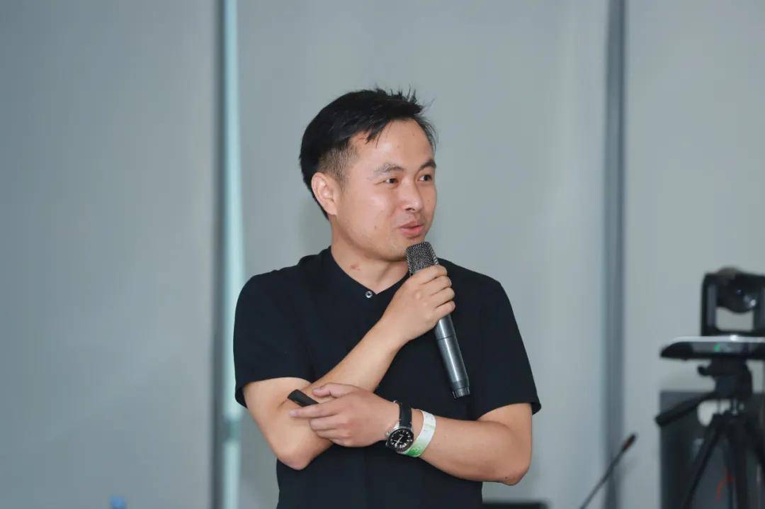 集团研发中心研发总监:李春云项目管理中心项目总监:黄蕾华东区总经理