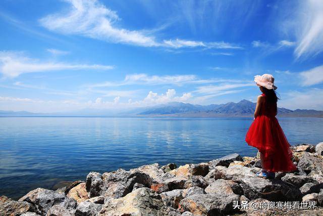 赛里木湖，一己之力就足以支撑起新疆颜值的美丽湖泊