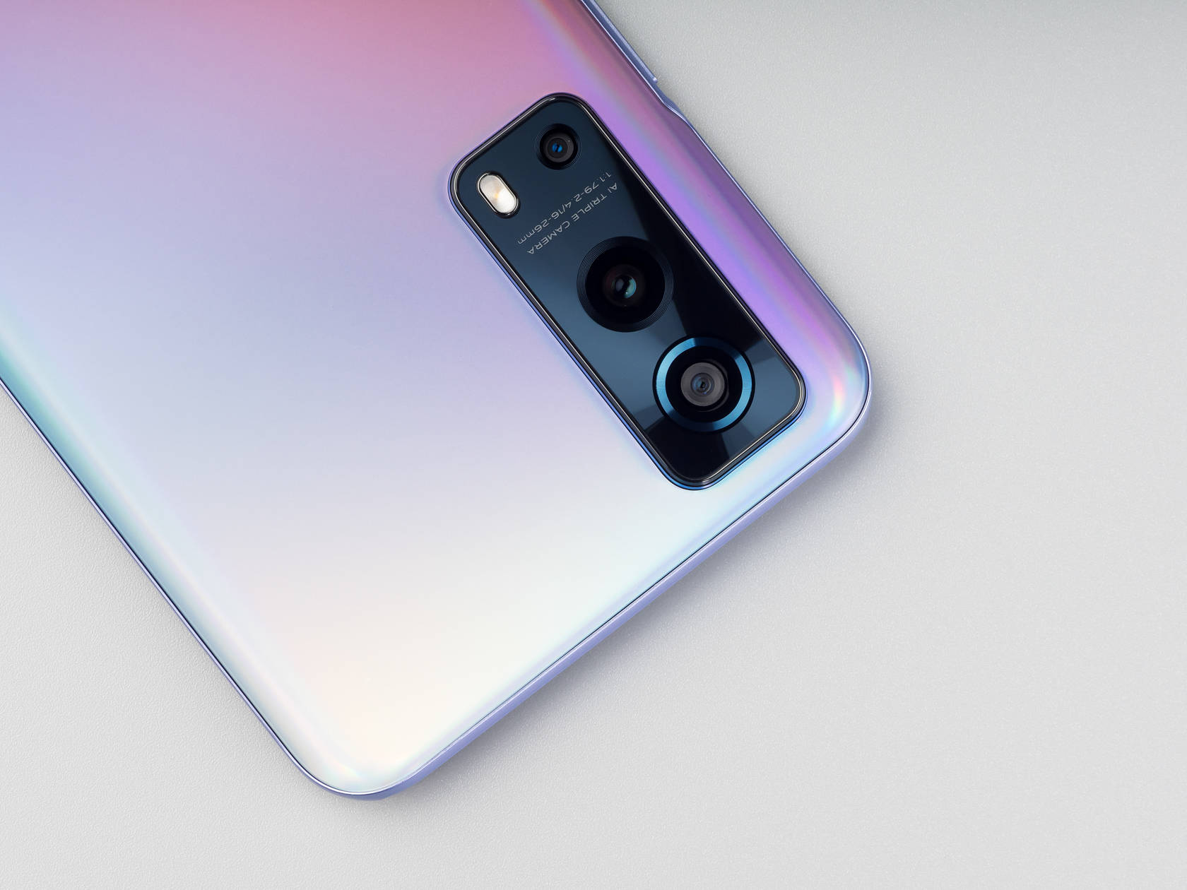 不止"高刷"和"闪充"的中端神机 iqoo z3上手玩_高通