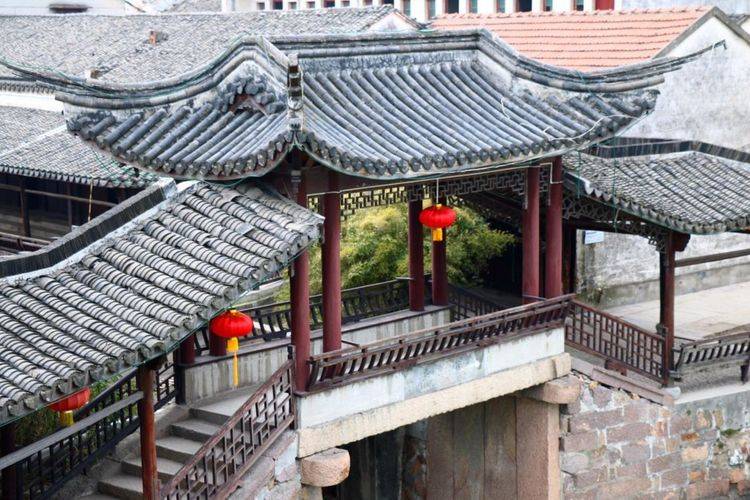 浙江适合养老的一个小镇，环境好物价低，离上海150公里