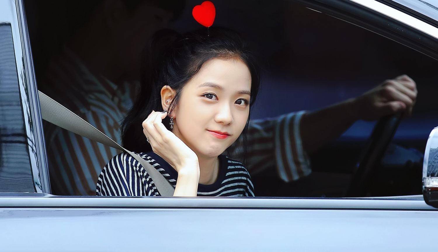 原创blackpink智秀长期被打压,无意直播吐露心声,根本没捷径可走?