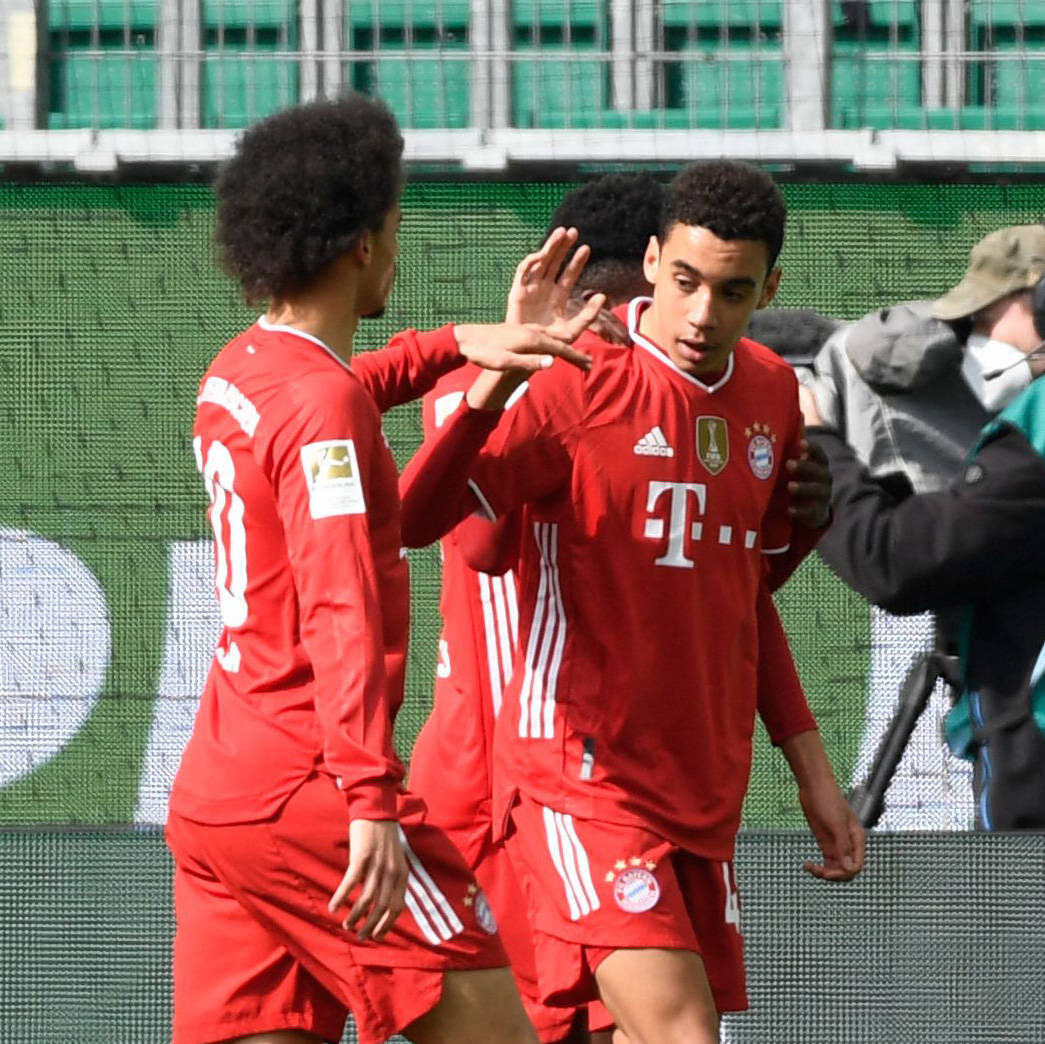 拜仁排名_拜仁慕尼黑(2)