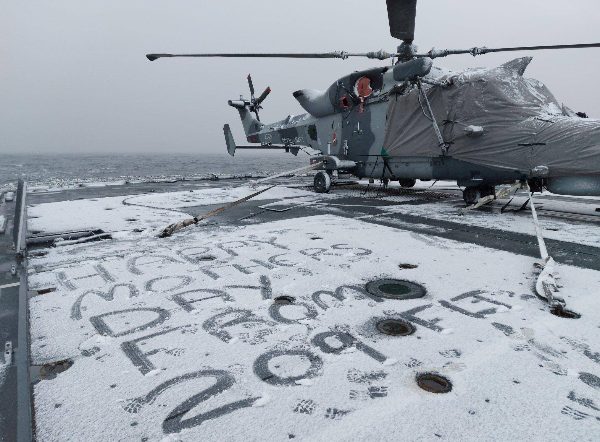与俄罗斯斗到底 英国继续出招 拉着三个小国组远征军封锁俄海军 海上