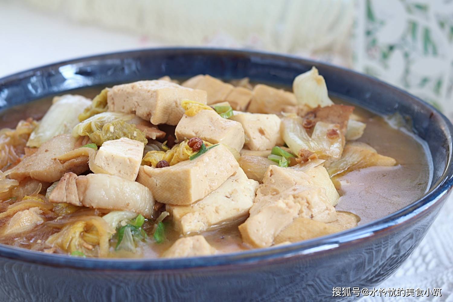 原创娃娃菜炖豆腐,一道好吃下饭的家常菜,做法超简单的哟