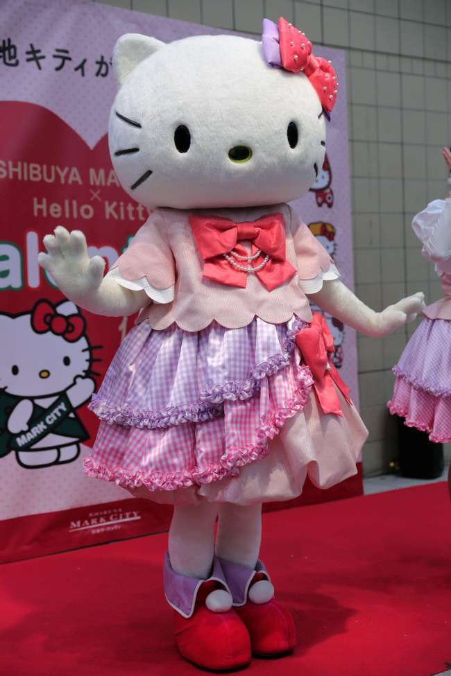 从Hello Kitty卡通形象的起源，一探日本卡哇伊文化的真相_年代