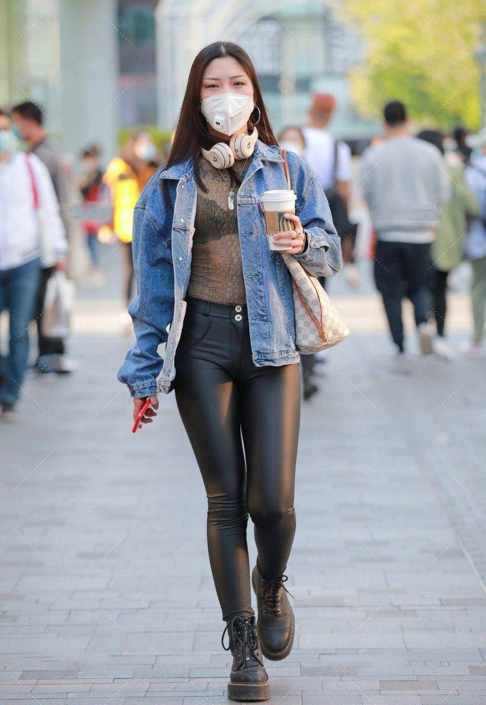牛仔外套怎么搭配靴子 539ce6efd9fc4dab828a418fd62b083b.jpeg