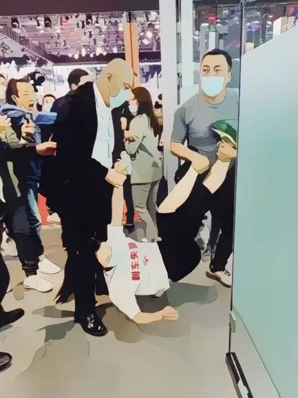 消费者|特斯拉上海车展抢头条，“友善扶起”值得反思，媒体监督岂容轻视