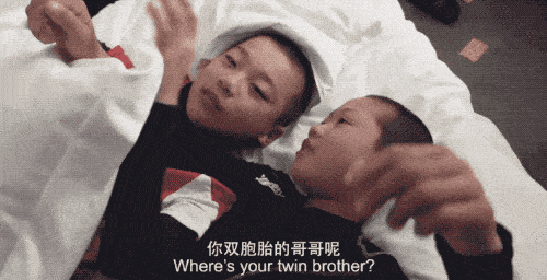 原创
“没有爹妈可拼”的少年用什么改写命运?这部纪录片戳痛千万父母
家庭贫困,是组队的第一条件手里的棒球,就是这些孩子的命运棒球和教练,让孩子们的内心重新有了归属真正的教育,就是一场拯救