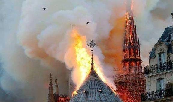 人类永远的伤痛，巴黎圣母院失火，圆明园被毁，帕特农神庙被毁