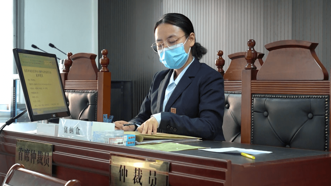 延庆区人力社保局劳动人事争议仲裁中心仲裁员赵凡:"在审理农民工欠薪