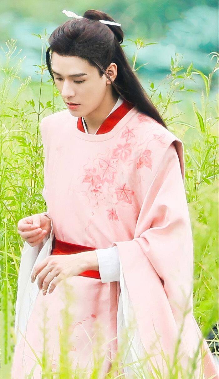 《山河令》温客行见自家阿絮穿的盛世美服,花花绿绿穿出了仙气!
