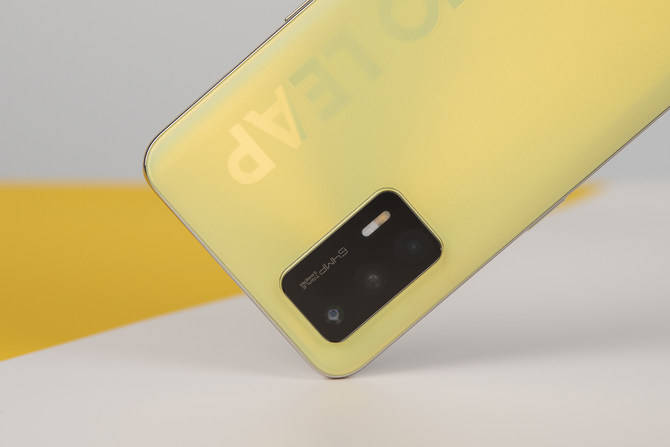 黑夜|realme 真我 Q3 Pro体验：千元旗舰 黑夜中的萤火虫