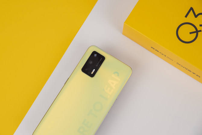 黑夜|realme 真我 Q3 Pro体验：千元旗舰 黑夜中的萤火虫