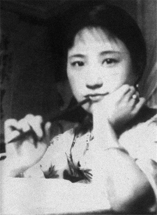 徐志摩的老婆是陆小曼吗 b13e76f6e5f74bbcb568b23f0aa04bca.png