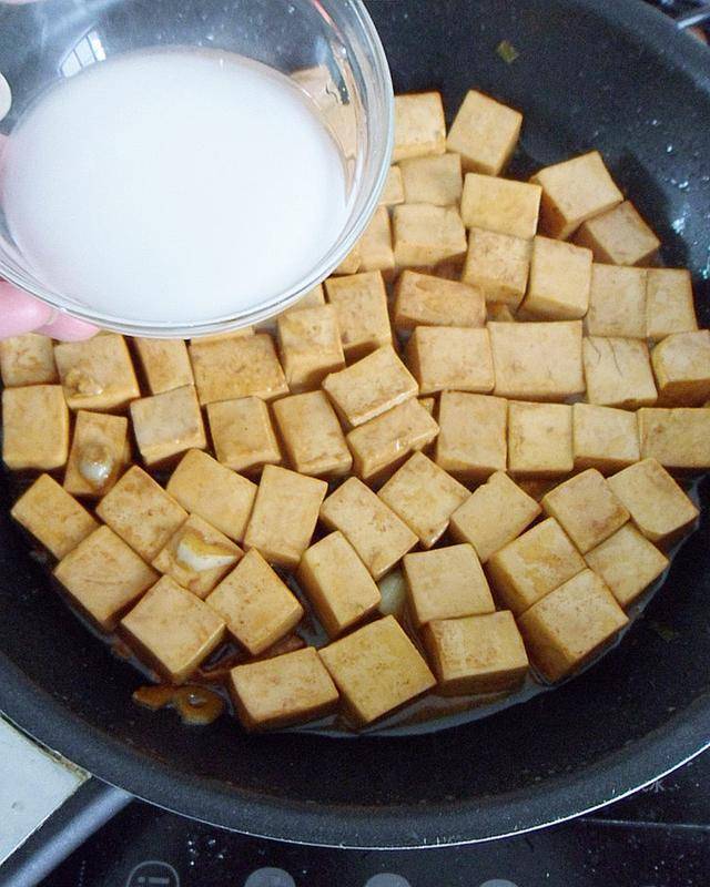 中老年人适合吃哪种豆制品 b17f6aa6b8f04a77b587073ff3ddb7c0.jpeg