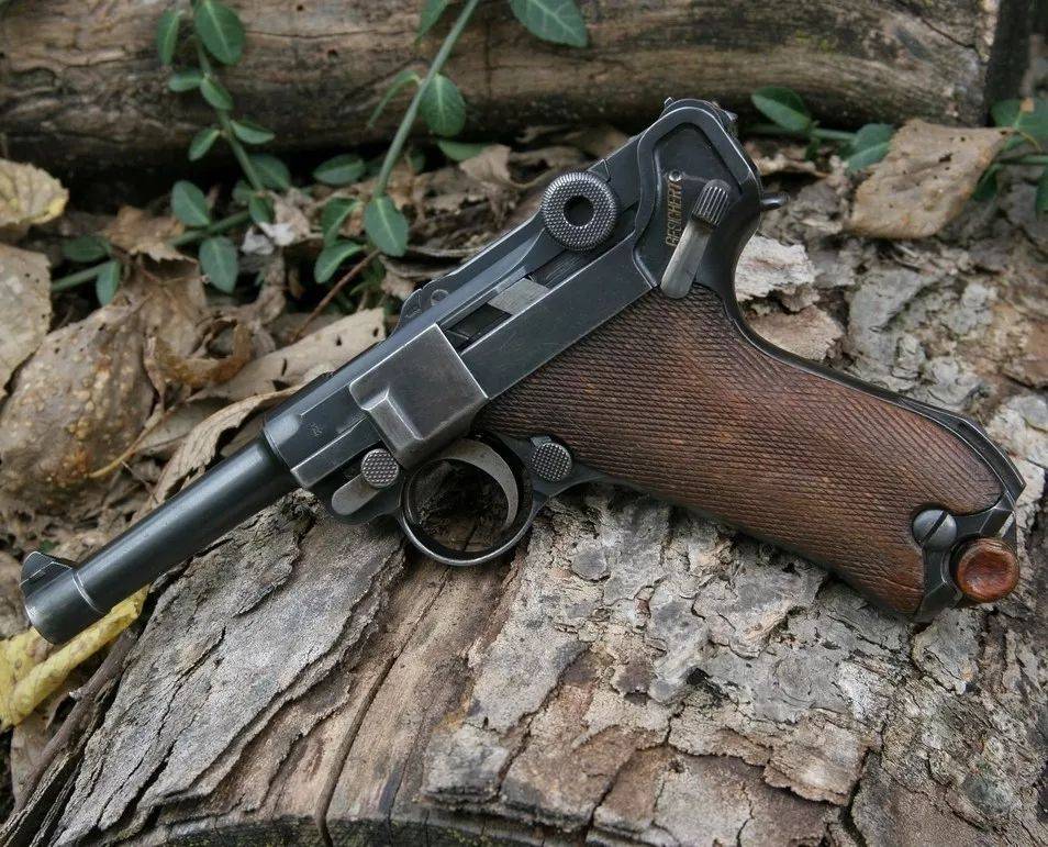 鲁格p08手枪:二战德军军官配枪,让盟军着迷的战利品