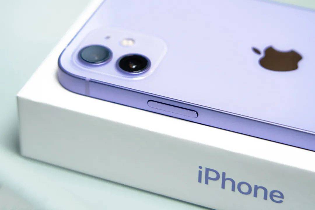 紫色版iphone 12 开箱 颜值爆表 奇蔻资讯站