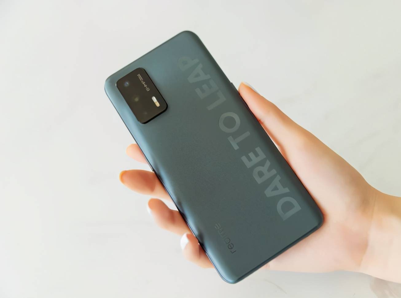 realme真我q3pro改写千元机历史