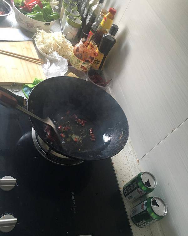 油焖大虾做多长时间做熟 3ba5674998fa475492a2a0e37a2bbd3a.jpeg