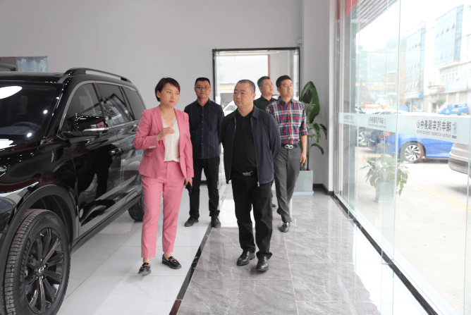 叙永县委常委统战部部长申刚到行业商会执委企业开展走访调研