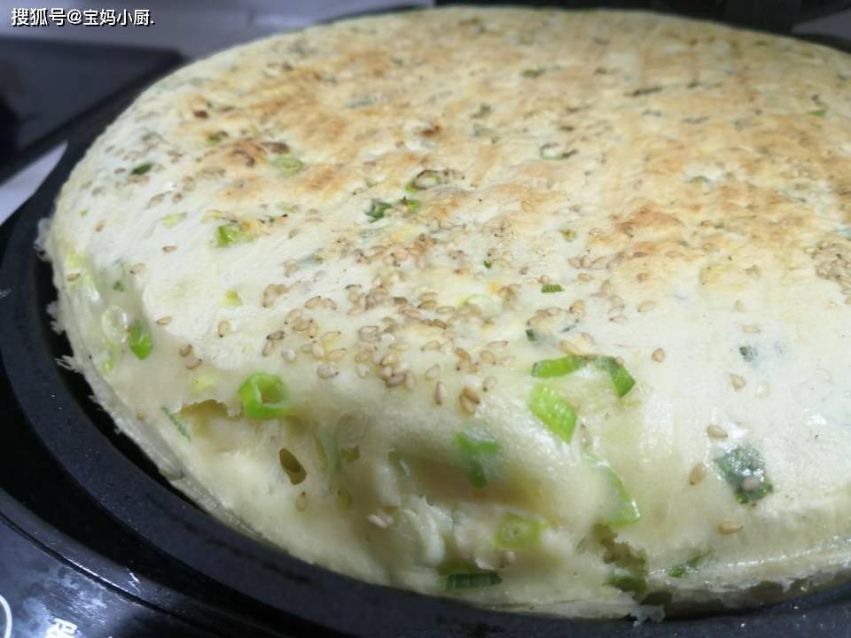 原创
春季早餐吃这饼,比面包受欢迎,暄软有营养,几分钟就出锅,真香