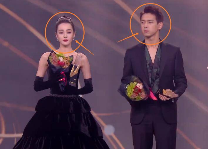 李现与迪丽热巴同框领奖俊男美女过于养眼豪门剧可以安排上了