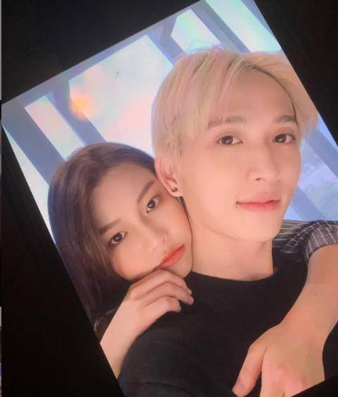 原创邱锋泽签下采子2个月后交往!"mv也给她当导演"见被骂曾心疼发声