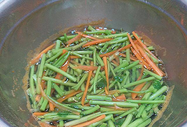 炒什么菜用小米辣 711bb0b1b6264f5aace5c6d6ffb717d8.jpeg