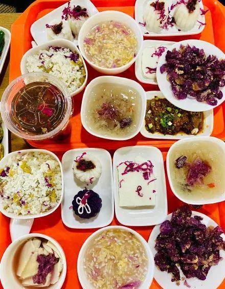 馋哭隔着屏幕色香味四溢云南大学食堂玫瑰宴冲上热搜