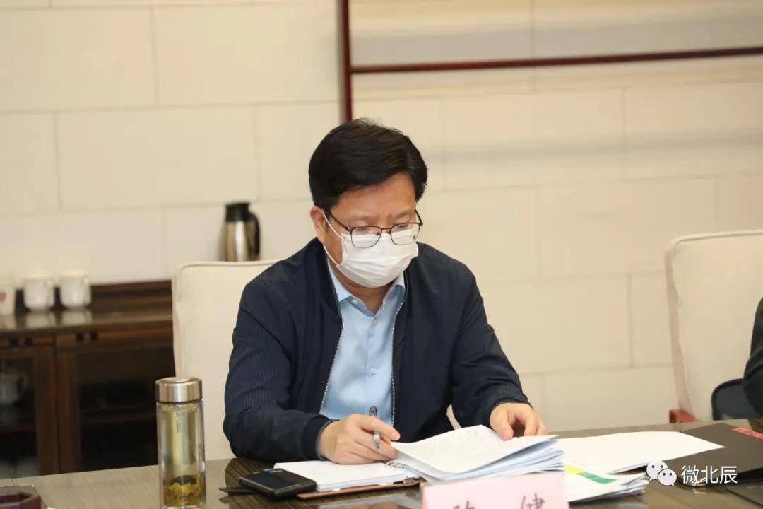 区人大常委会主任王志平区委副书记,区长王宝雨区委书记冯卫华4月24日